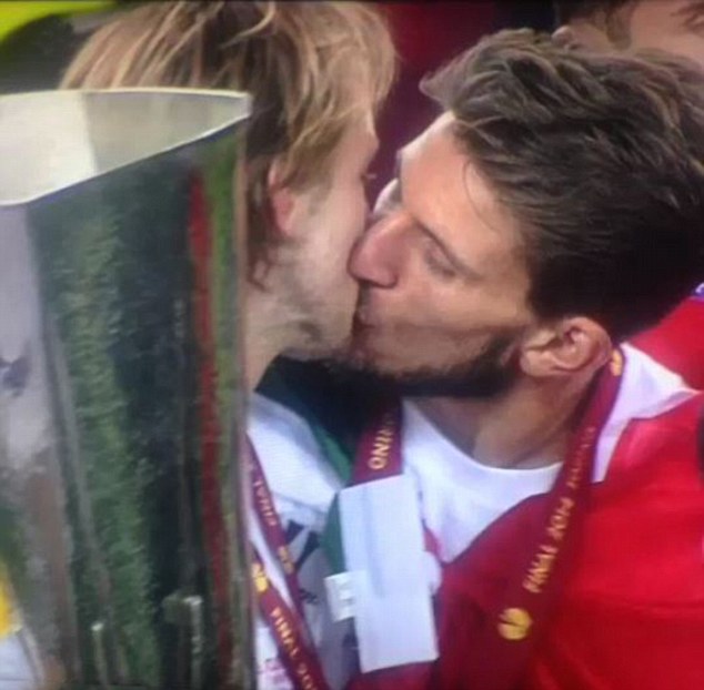 Kiss