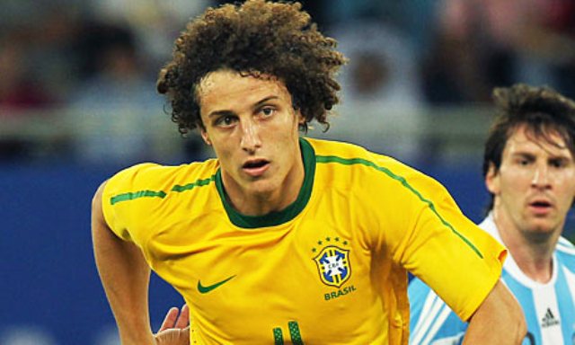 Brazils-defender-David-Lu-007